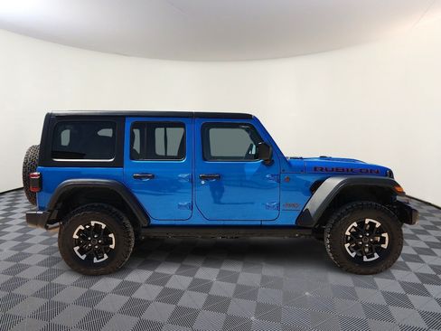 Used 2025 Jeep Wrangler Unlimited Rubicon AWD/4WD image 5