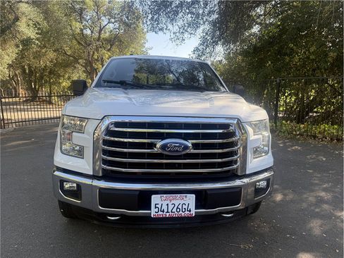 Used 2015 Ford F150 XLT w/ Equipment Group 302A Luxury AWD/4WD image 8