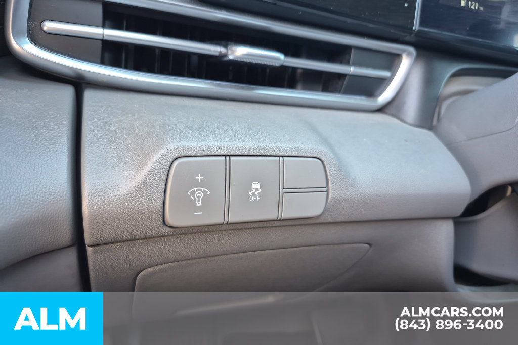 Certified 2024 Hyundai Elantra SEL FWD image 33