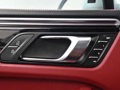 Used 2022 Porsche Macan GTS image 18