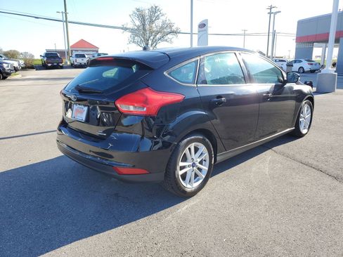 Used 2016 Ford Focus SE image 4