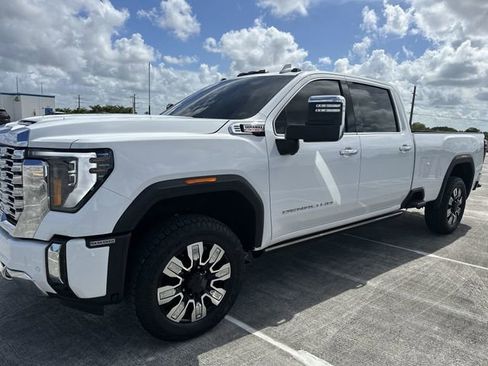 Used 2024 GMC Sierra 3500 Denali w/ Denali Reserve Package AWD/4WD image 31