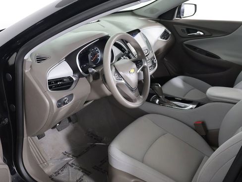 Used 2019 Chevrolet Malibu LS w/ LPO, Convenience Package 2 FWD image 19