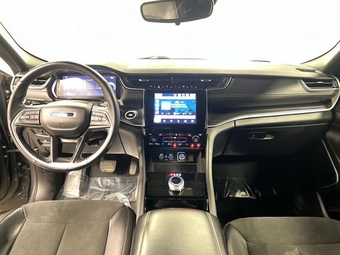 Used 2021 Jeep Grand Cherokee L Laredo AWD/4WD image 17