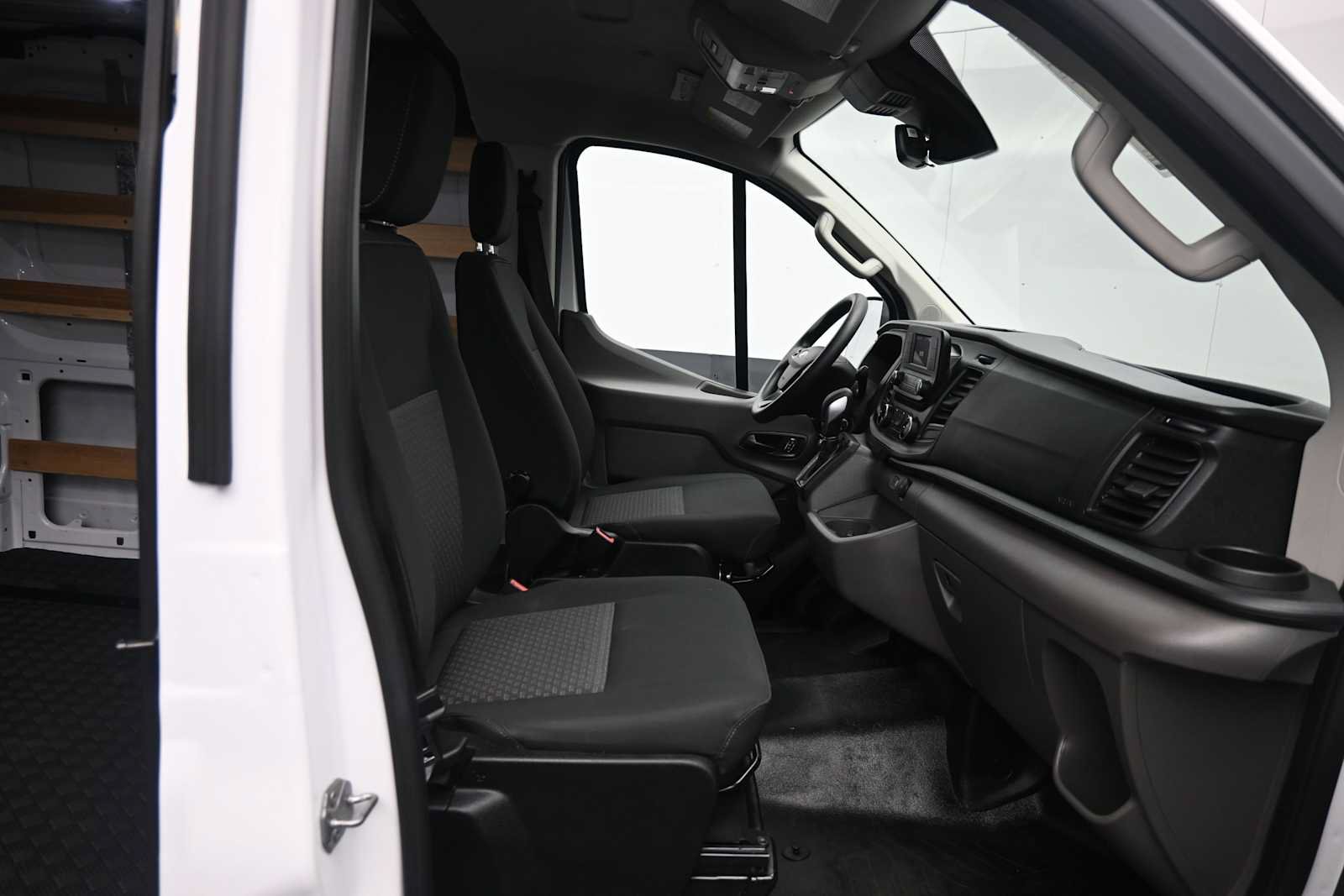 Used 2025 Ford Transit 250 Low Roof w/ Exterior Upgrade Package RWD image 29