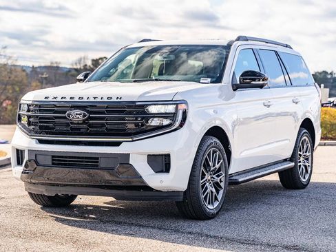 New 2026 Ford Expedition Platinum w/ Stealth Appearance Package image 2
