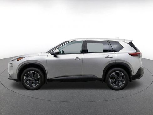 Used 2025 Nissan Rogue SV AWD/4WD image 4