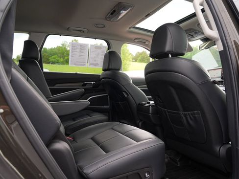 Used 2022 Kia Telluride EX w/ EX Premium Package AWD/4WD image 28