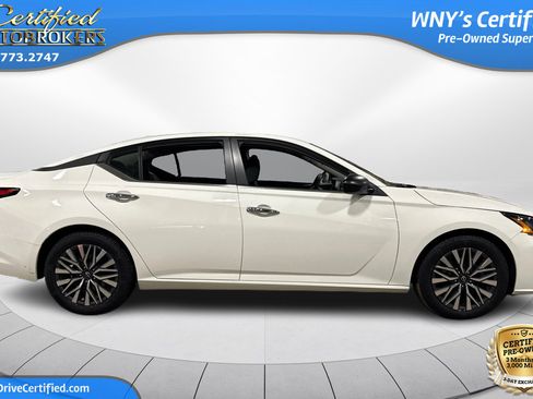 Used 2025 Nissan Altima 2.5 SV image 5