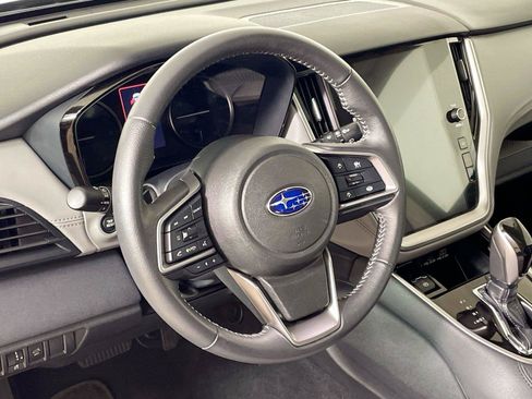 Used 2025 Subaru Outback Premium AWD/4WD image 19