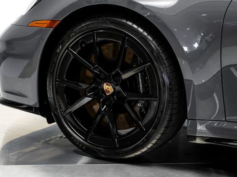 Used 2025 Porsche 911 Carrera S RWD image 40