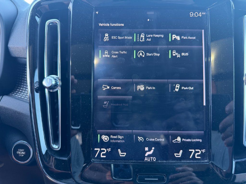 Used 2020 Volvo XC40 T5 R-Design AWD/4WD image 9
