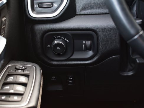 Used 2023 RAM 1500 Laramie image 45