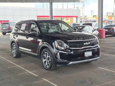Used 2022 Kia Telluride EX w/ Towing Package FWD image 2