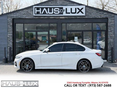 Used 2021 BMW 330i xDrive Sedan w/ M Sport Package image 16