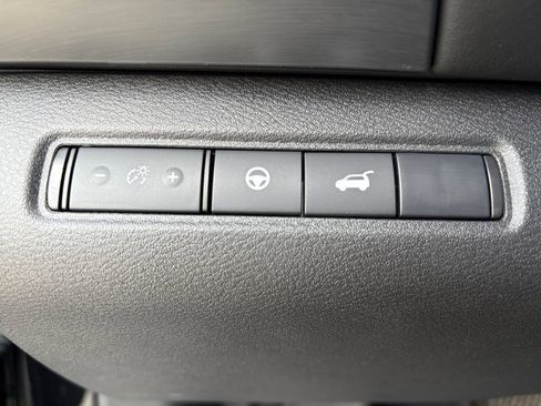 Used 2025 Nissan Pathfinder Rock Creek AWD/4WD image 6