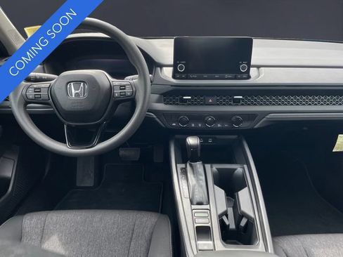 Used 2025 Honda Accord SE image 10
