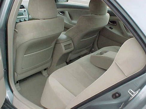 Used 2009 Toyota Camry LE FWD image 14