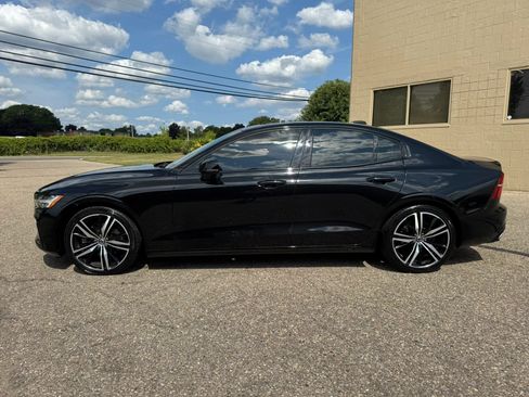 Used 2020 Volvo S60 T5 R-Design FWD image 5