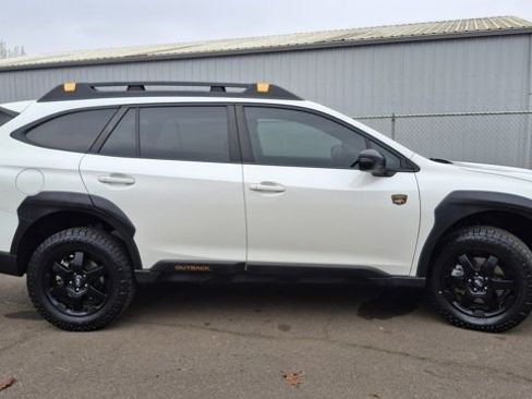 Used 2022 Subaru Outback Wilderness image 4