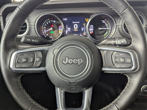Used 2022 Jeep Wrangler Unlimited Sahara w/ Cold Weather Group image 16