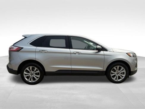 Used 2024 Ford Edge Titanium AWD/4WD image 19