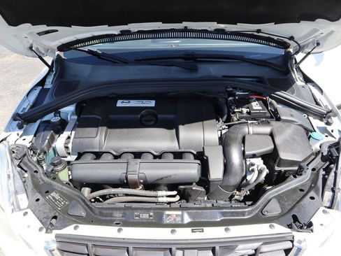 Used 2011 Volvo XC60 3.2 image 32