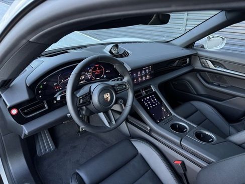 New 2026 Porsche Taycan image 4