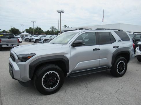 Used 2025 Toyota 4Runner TRD Off-Road AWD/4WD image 4