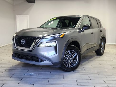 Used 2023 Nissan Rogue S image 1