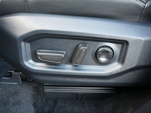 New 2026 Toyota Tundra Limited AWD/4WD image 10