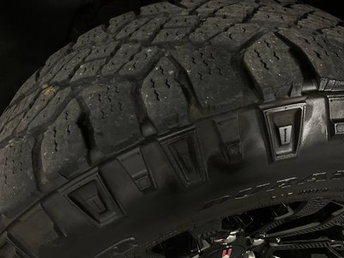 Used 2022 GMC Sierra 1500 AT4X AWD/4WD image 45