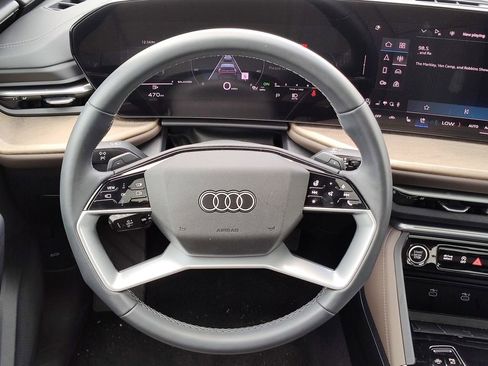 Certified 2025 Audi Q5 Premium Plus w/ Premium Plus image 23