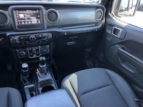 Used 2021 Jeep Wrangler Unlimited Sport AWD/4WD image 16