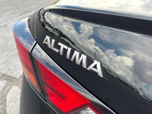 Used 2023 Nissan Altima 2.5 SV w/ SV Premium Package FWD image 36