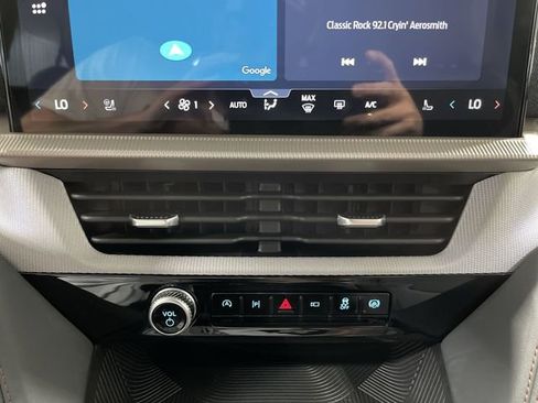 New 2026 Ford Explorer Active w/ Active Comfort Package image 20