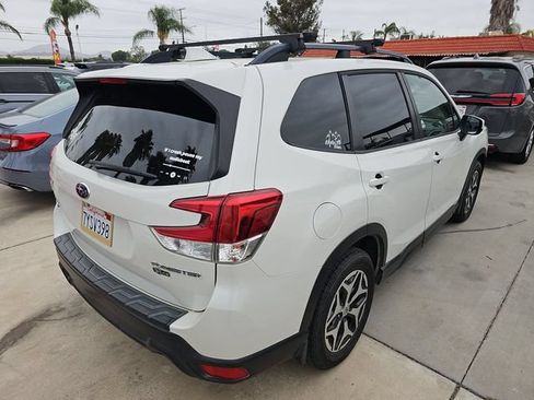 Used 2019 Subaru Forester Premium w/ All-Weather Package AWD/4WD image 3