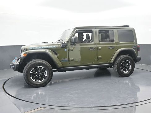 Used 2024 Jeep Wrangler Unlimited Rubicon 4xe image 2