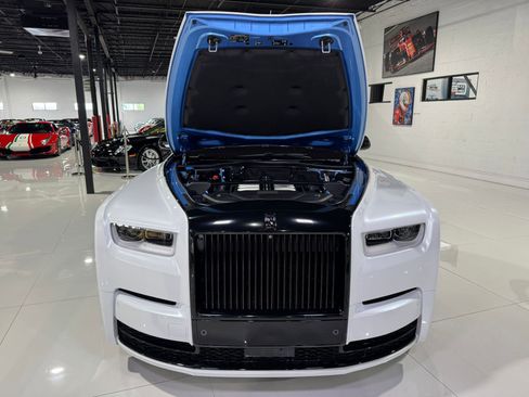 Used 2018 Rolls-Royce Phantom Extended Wheelbase image 46