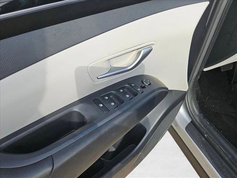 Used 2023 Hyundai Tucson SEL w/ Cargo Package AWD/4WD image 14
