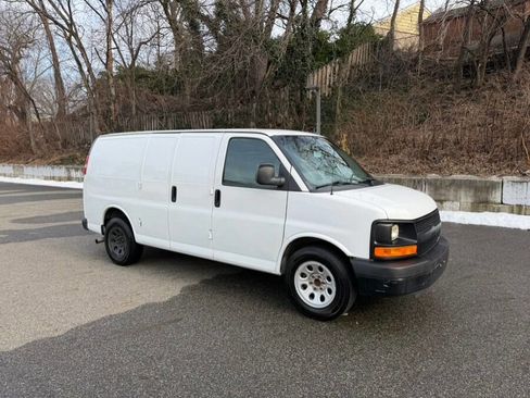 Used 2014 Chevrolet Express 1500 image 6