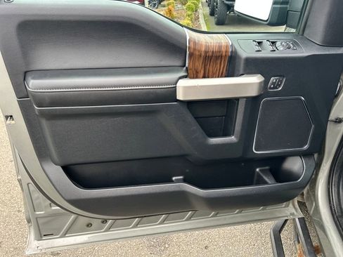 Certified 2020 Ford F150 Lariat image 16