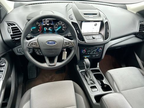 Used 2018 Ford Escape SE w/ SE Sync 3 Package AWD/4WD image 21