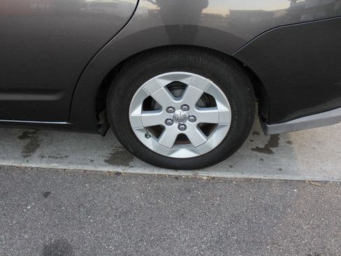 Used 2009 Toyota Prius Touring FWD image 25