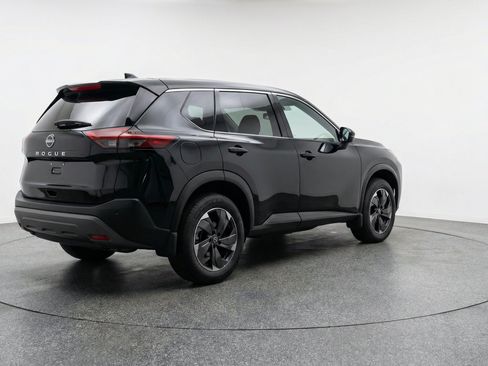 Used 2025 Nissan Rogue SV FWD image 9