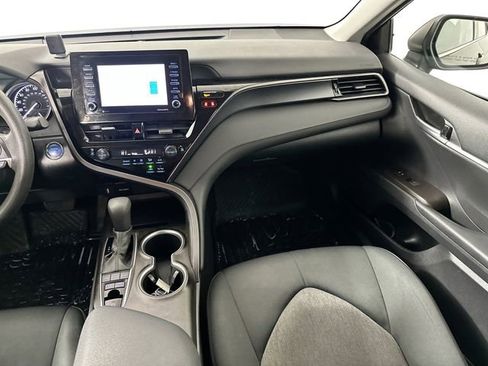 Used 2021 Toyota Camry LE image 24