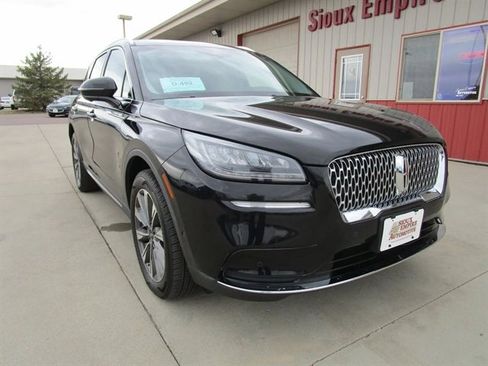 Used 2022 Lincoln Corsair Reserve w/ Equipment Group 201A image 3