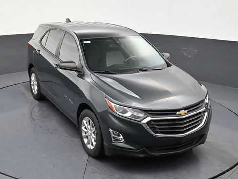 Used 2021 Chevrolet Equinox LS FWD image 18