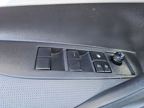 Used 2022 Toyota Corolla LE image 27