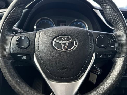Used 2017 Toyota Corolla LE image 21